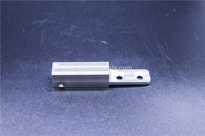 Accesorios de inserción de aluminio de CNC mecanizado de perforación CNC