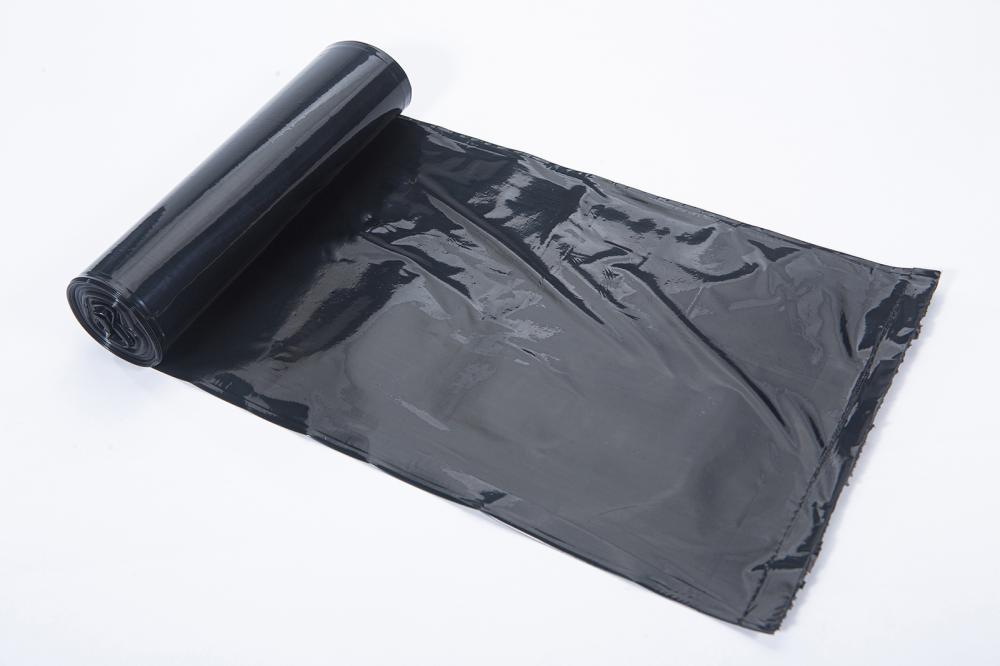 Garbage Bag with Star Sealed Bottom on Roll