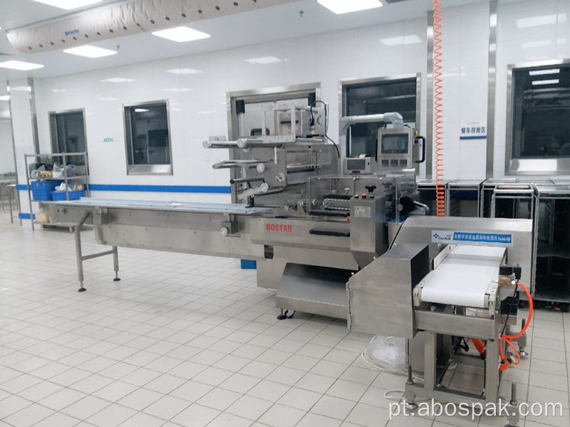 Máquina de embalagem horizontal de aipo semiautomática de legumes