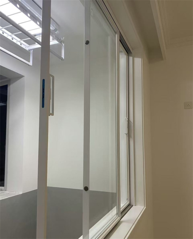 Space Saving Sliding Window Systems