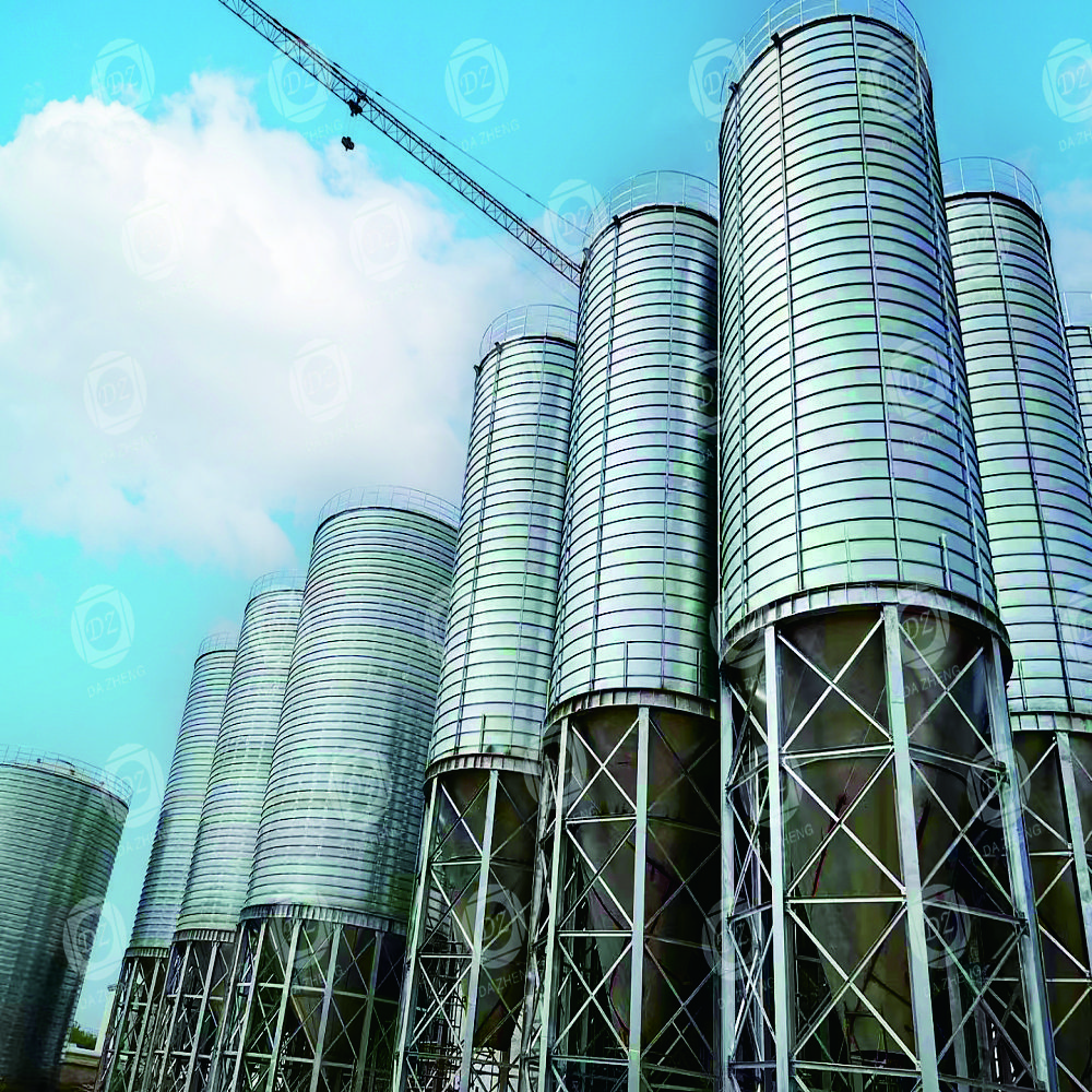 Storage bin with excellent sealing performanc