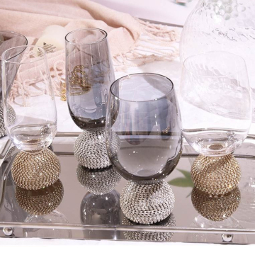 Hot Selling Wholesale Lead-free Wine Glasses with Gold Rim and 99% Transmittance
