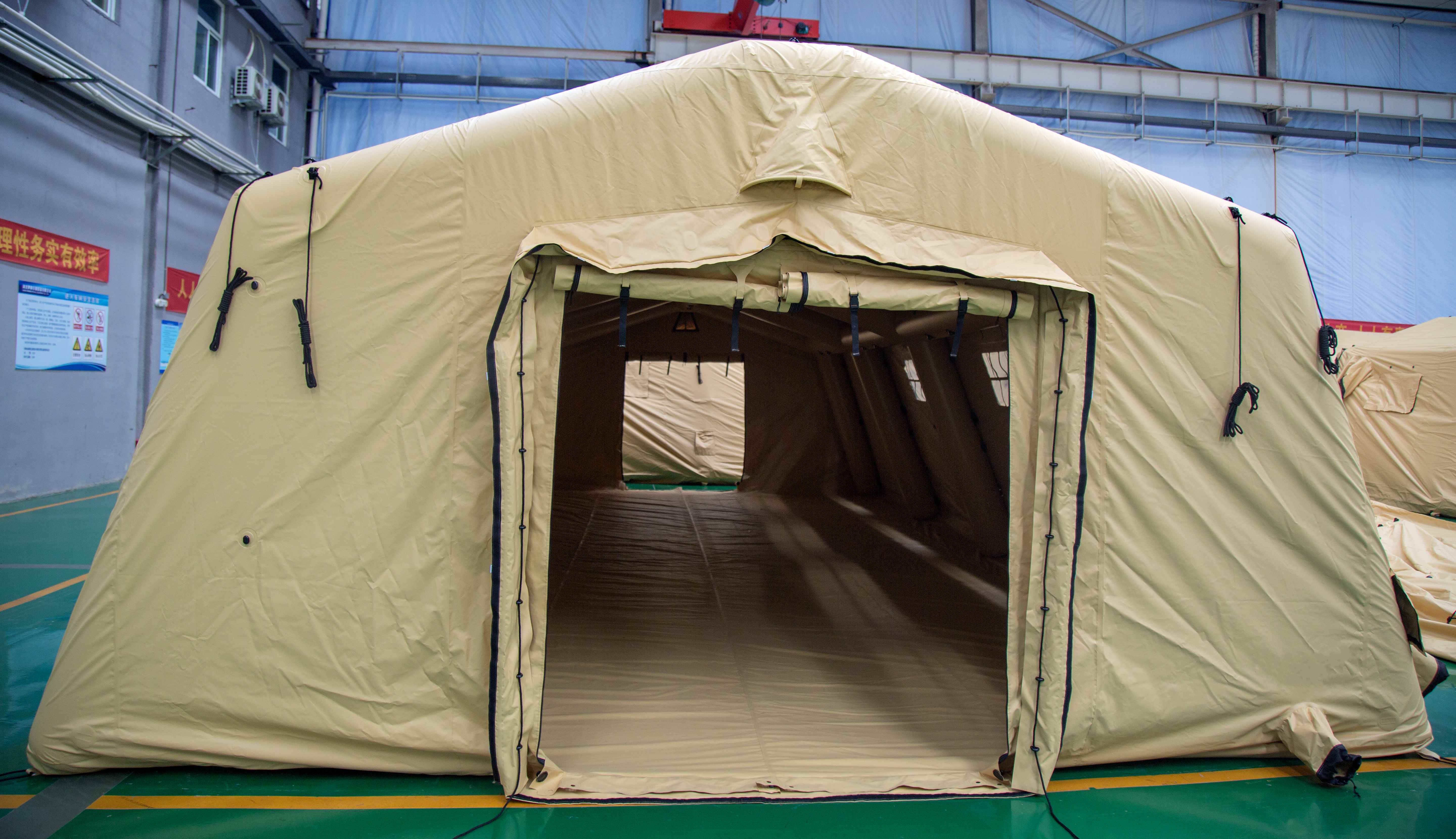 Tenda inflável de cor de areia