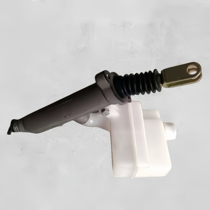 Главный цилиндр сцепления Shacman M3000 DZ97189230520