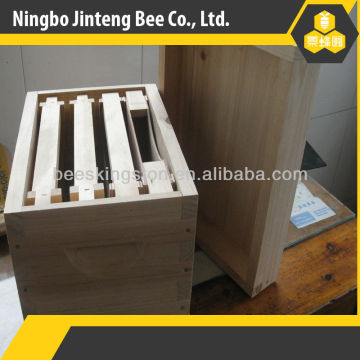 4 frame mating beehive
