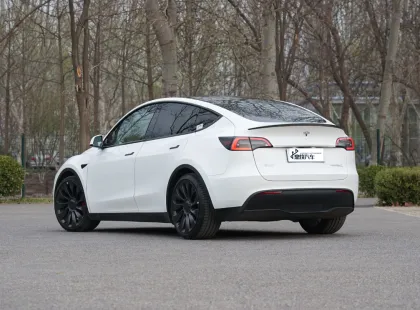 In Stock Wholesale: 5-Seater Used Electric Vehicles - Tesla Model Y EV SUV 305KM