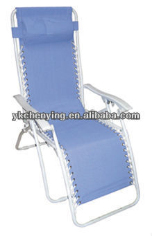 Recling lounge chair with pillow