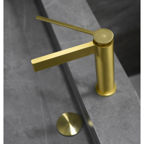 バスルーム用の真鍮の蛇口