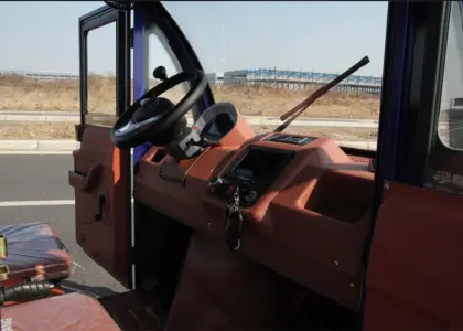 Three-wheeled electric mobility vehicle