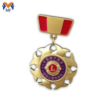 Insignia de oro de medalla de decoración con diamante
