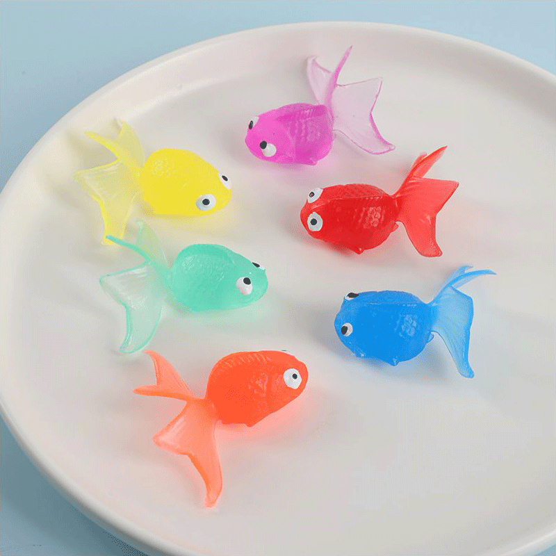 কৌতূহলী বিড়ালদের জন্য ইন্টারেক্টিভ সিমুলেটেড লিটল গোল্ডফিশ খেলনা