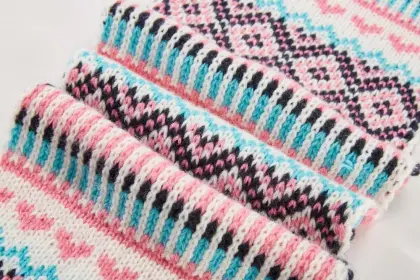 Girl's Knitted Jacquard Snow Pattern Christmas Scarf