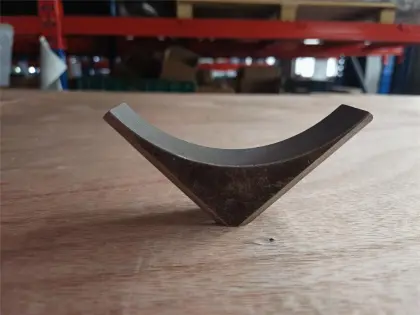 Triangular fixed block