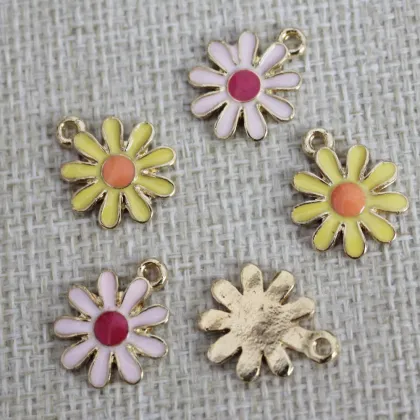 14MM  Enameled Daisy Flower Charms Jewelry Daisy Flower Charms Pendants