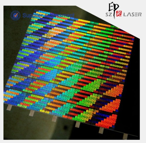 Feuille holographique pour autocollant de sécurité par litho matricielle fait route