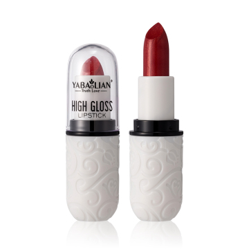 Wholesale Non-Stick Matte Lipstick: Moisturizing, High Pigment, Low MOQ, OEM Available