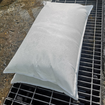 Mobile flood barrier instant water inflated flood sandbag