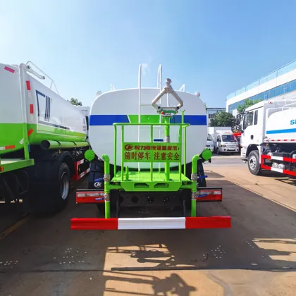 Cheng Liwei brand 8cbm sprinkler truck