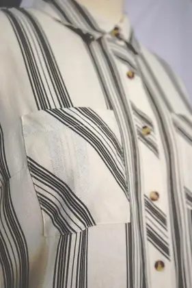 Linen women's casual shirt with pocket