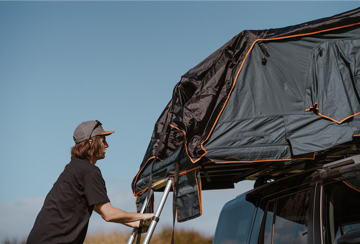 Hard Shell Rooftop Tent