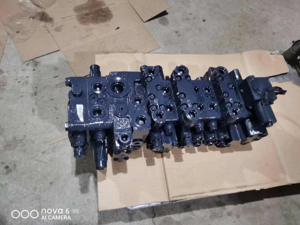 Engine No.SAA6D140E-5AH Spare Parts 708-1U-00133 Pump Assy