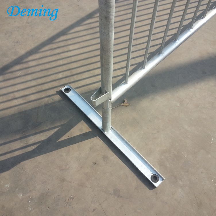 Safety Galvanized Steel Mobile Metal Road Barrier