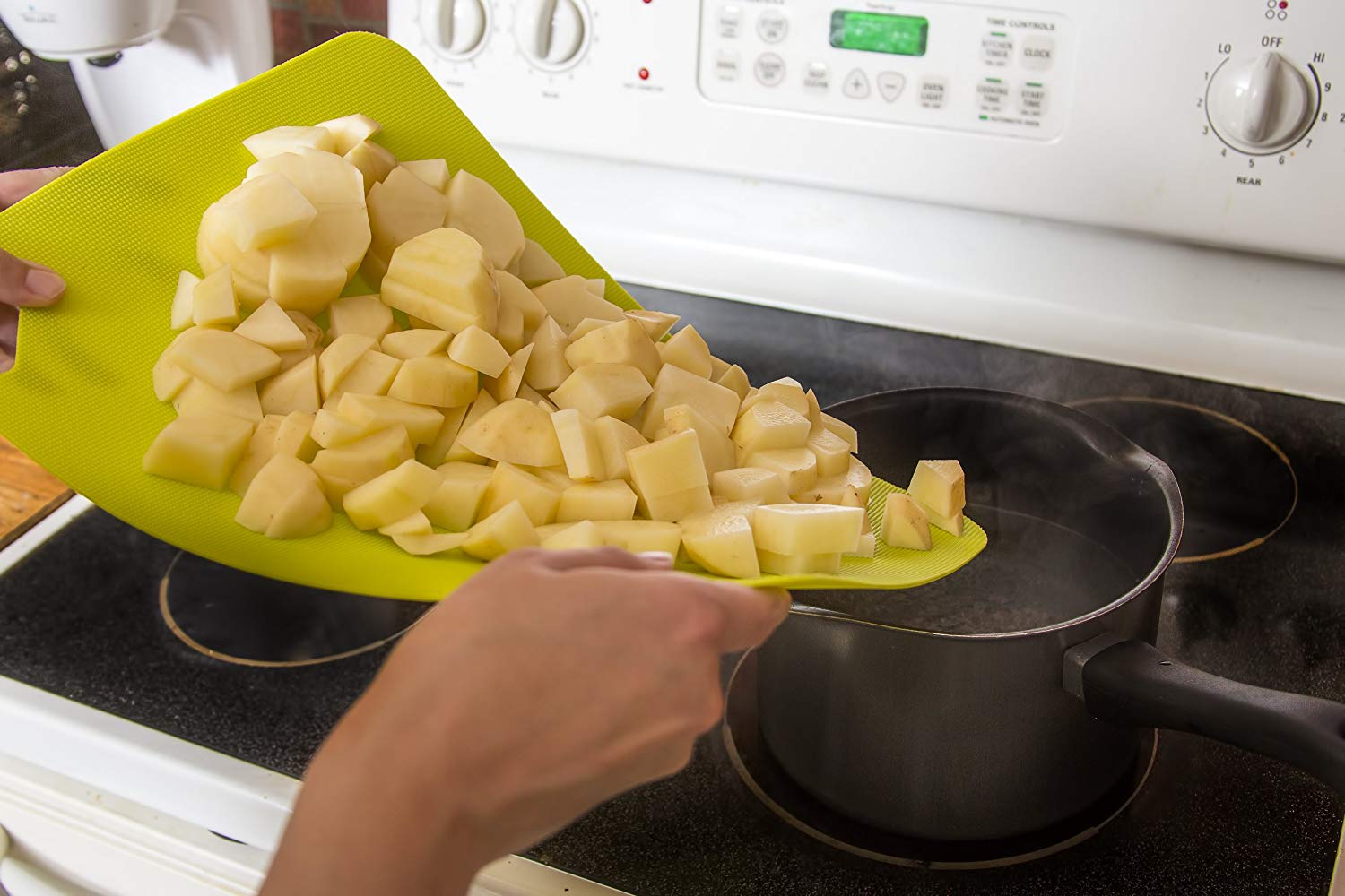 plastic vegetable cutting board