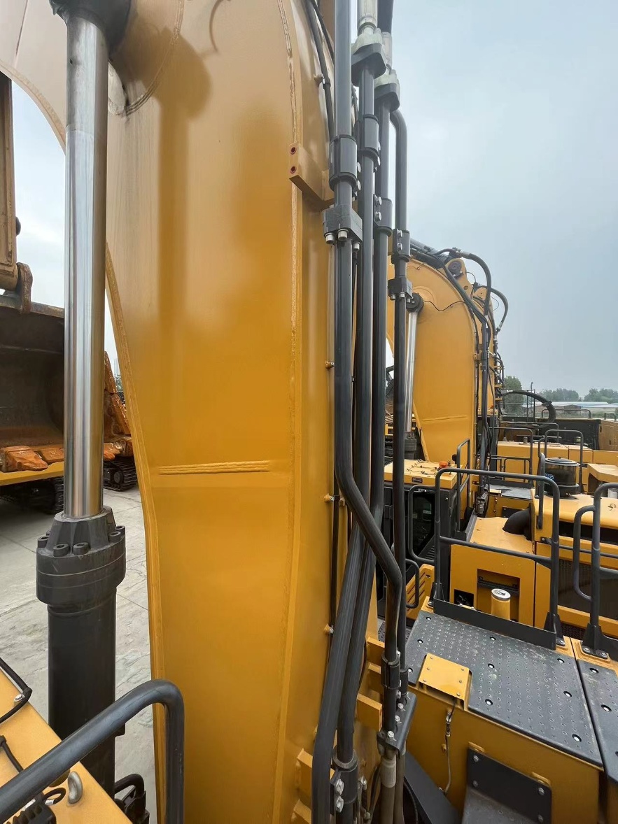 XCMG XE750D Excavator Machine
