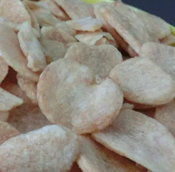 fast food snacks fried garlic flakes