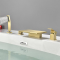 New Design Deck Mounted Bathtub Tap