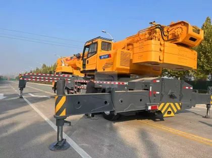 XCMG XCT80 truck crane