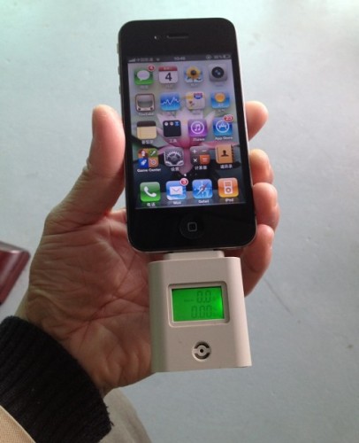 Mini Alcohol Breath Tester for iPhone 4 4s iPod iPad