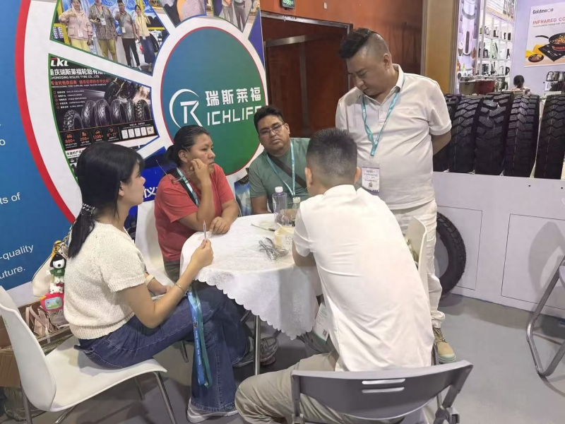 engage in in-depth discussions with the Ruisilaifu team