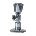 Hochwertiges Messing-Eckventil mit ABS-Griff und Chrom-Finish