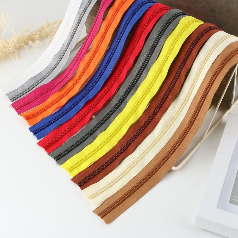 Multicolored heavy duty nylon zippers for sweater