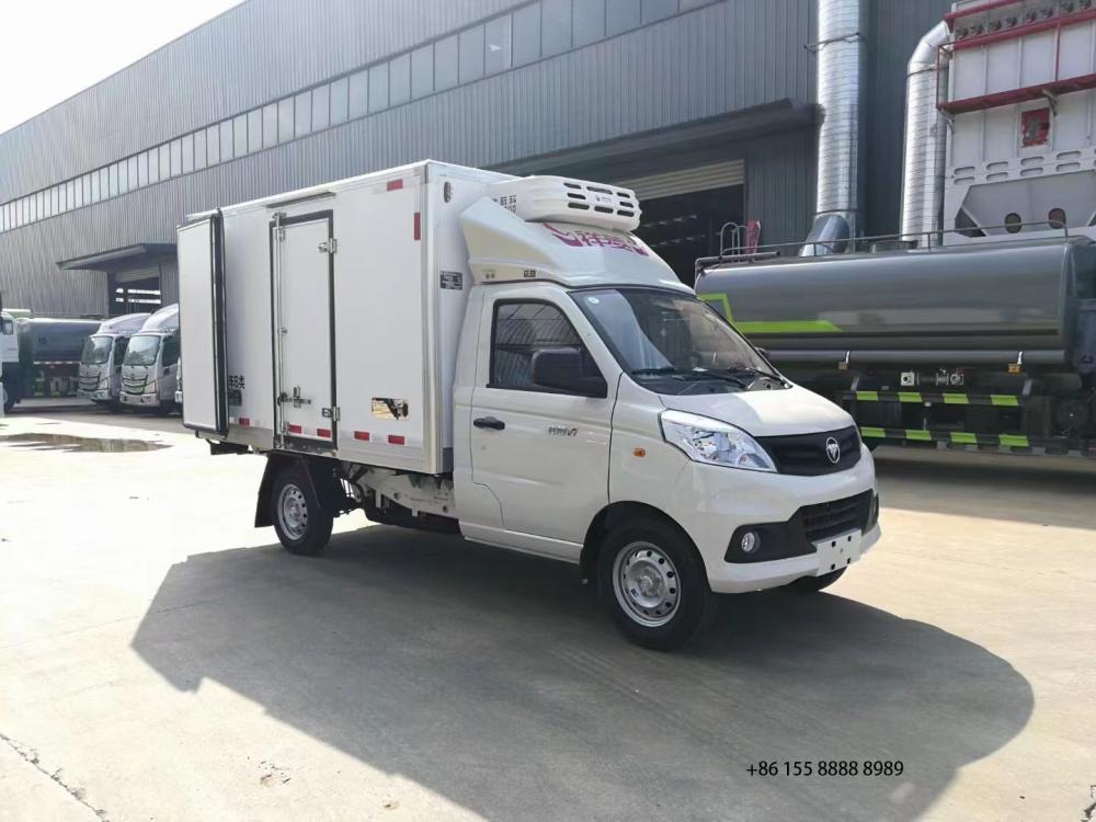 Foton Meat Hook Refrigeration Truck 1 Jpg