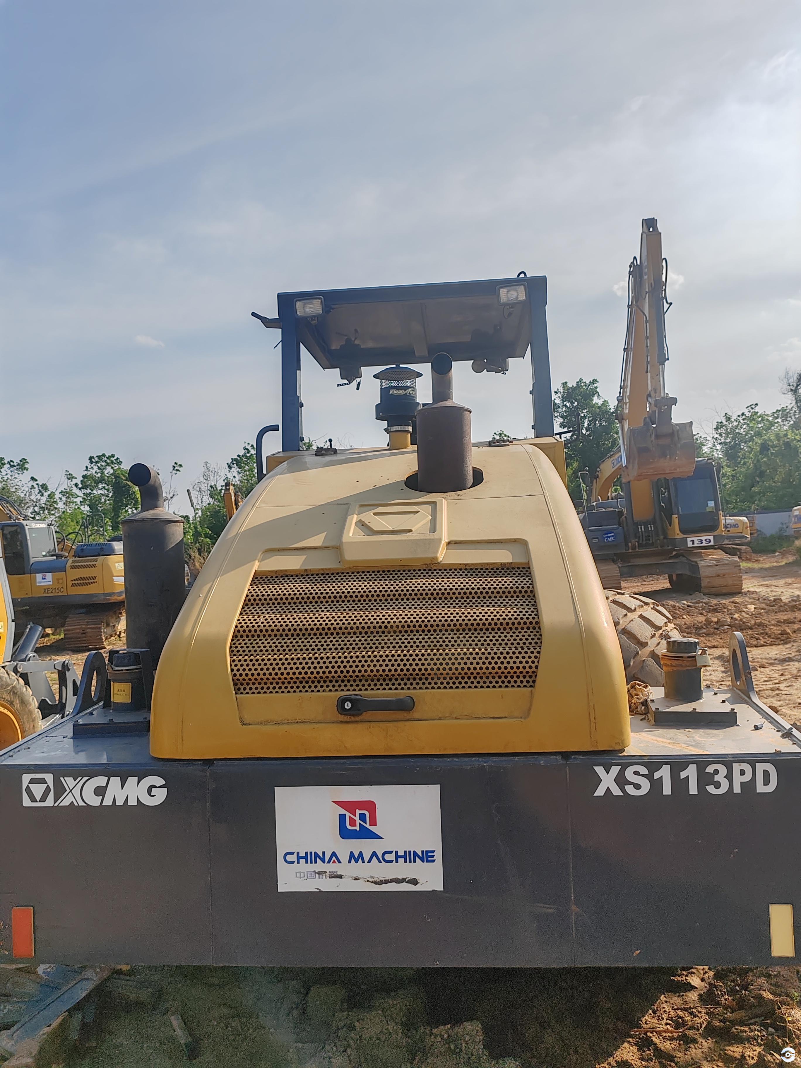used-road-compactor