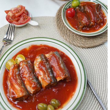 Gastronomia di valore eccezionale in salsa di pomodoro