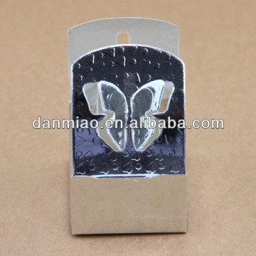 Pretty customized cake box with butterfly handle