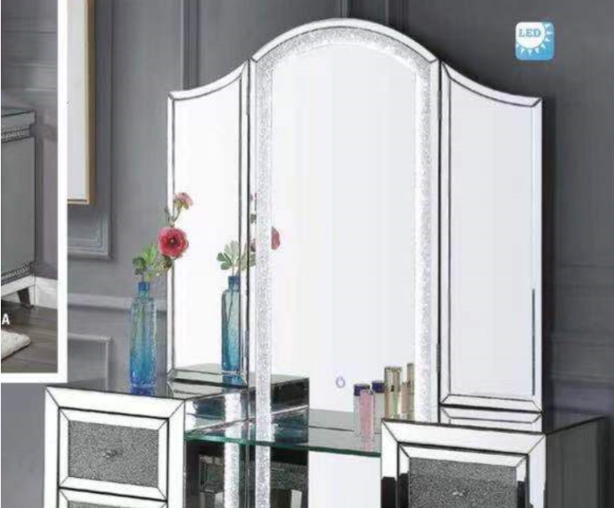 Table de coiffeuse miroir pour chambre à la maison