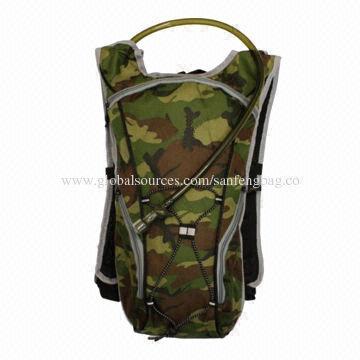 Hydration Camel Bag in Woodland Camo