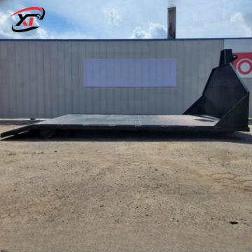Flatbed Truck with Dovetail and Winch Plate for Waste Treatment Machinery