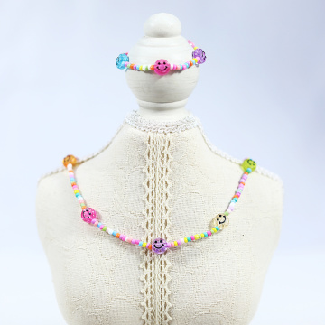 Collar de cara de color sonriente transparente de 10 mm Rainbow