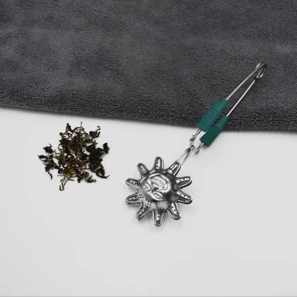 Stainless Steel Sun Shape Tea Infuser with Long Handle