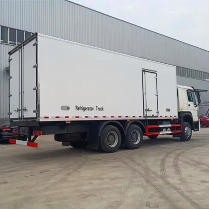 Sinotruk Howo 6x4 refrigerated truck