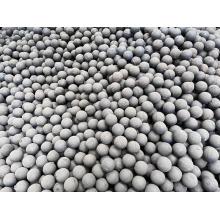 Abrasion-resistant casting balls for ball mills