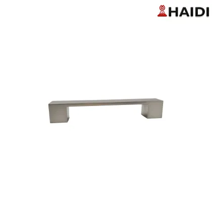 Precision Flat Bar Pull