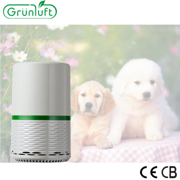 Pet air purifier with activated carbon filter