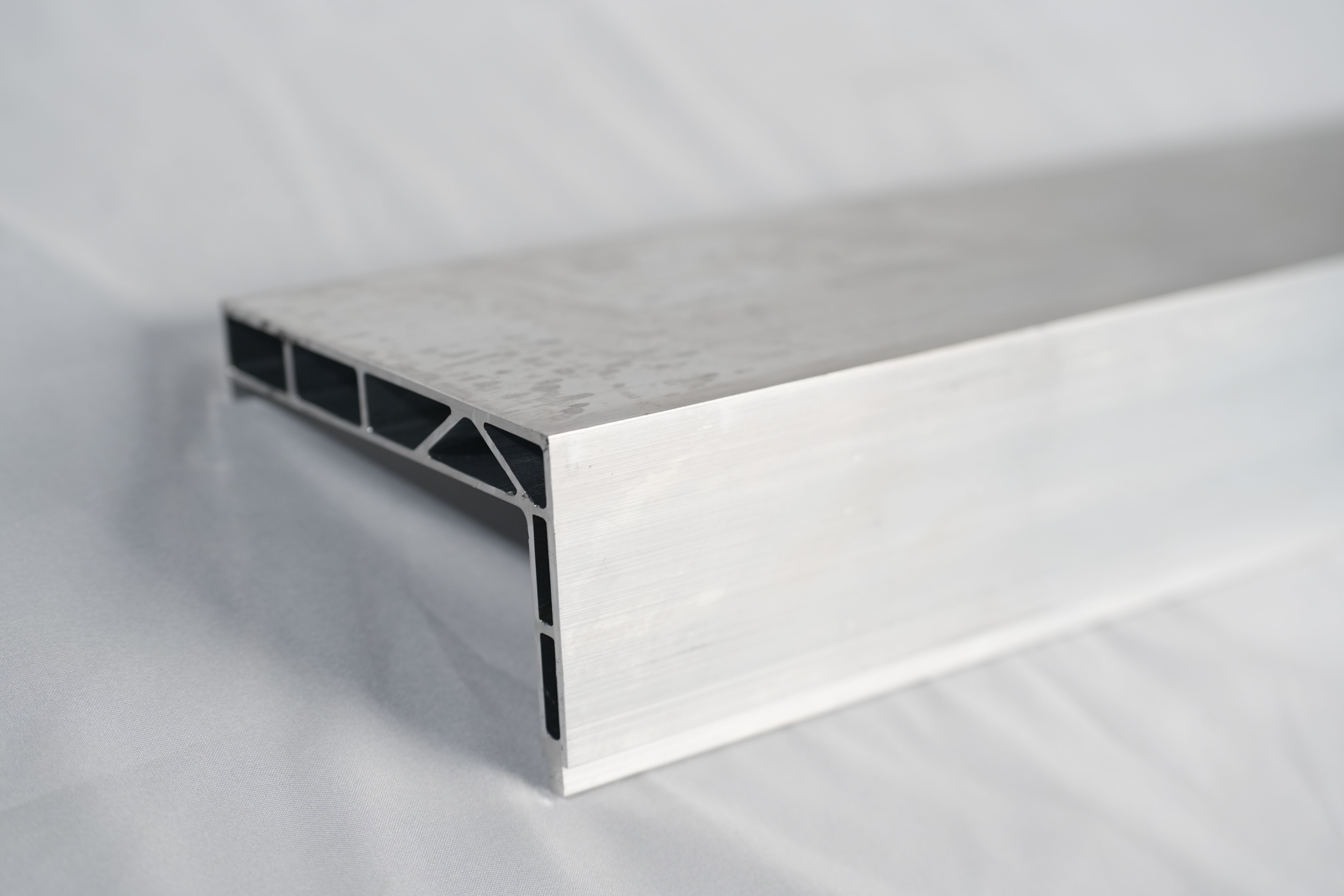 Battery tray