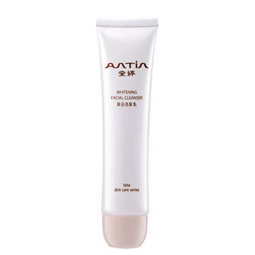 Facial Cleanser, Effectively Whiten and Moisten the Skin